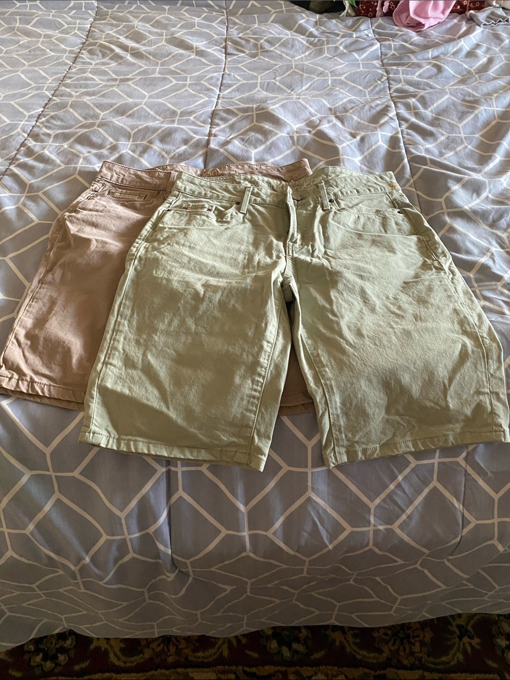 Women’s Bundle Flat Front Cotton Shorts in Light Green and Beige